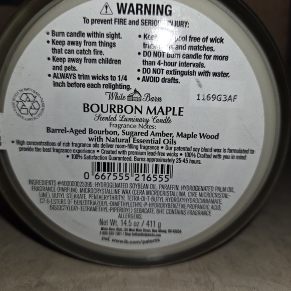 White Barn Bourbon Maple Scented Candle 14.5 oz Bath & Body Works - Picture 3 of 3